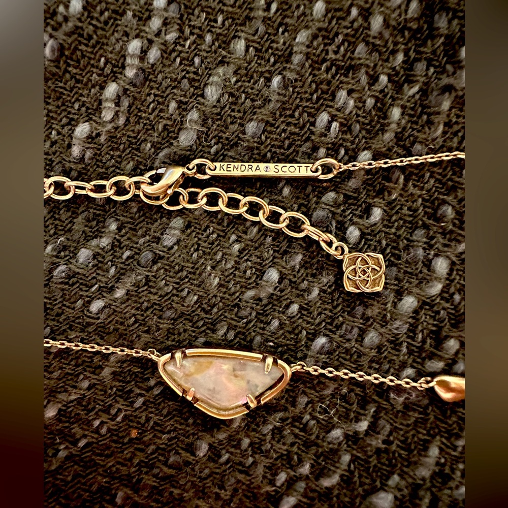Kendra Scott Margot Chain and Pendant Necklace in White Abalone